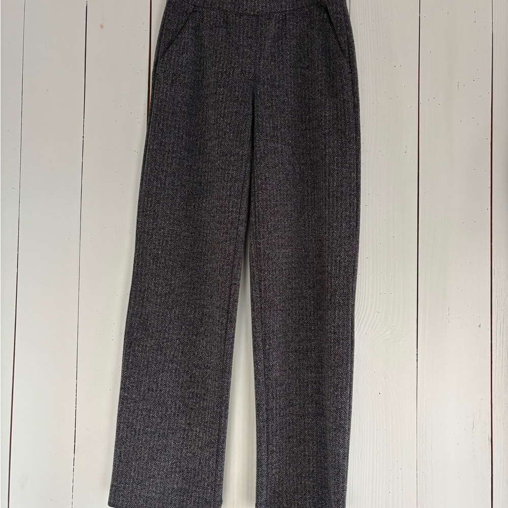 LOFT Straight-Leg Knit Pants in Charcoal Gray